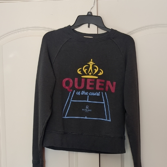 tasc Tops - Tasc Dark Gray Queen Tennis Sweatshirt